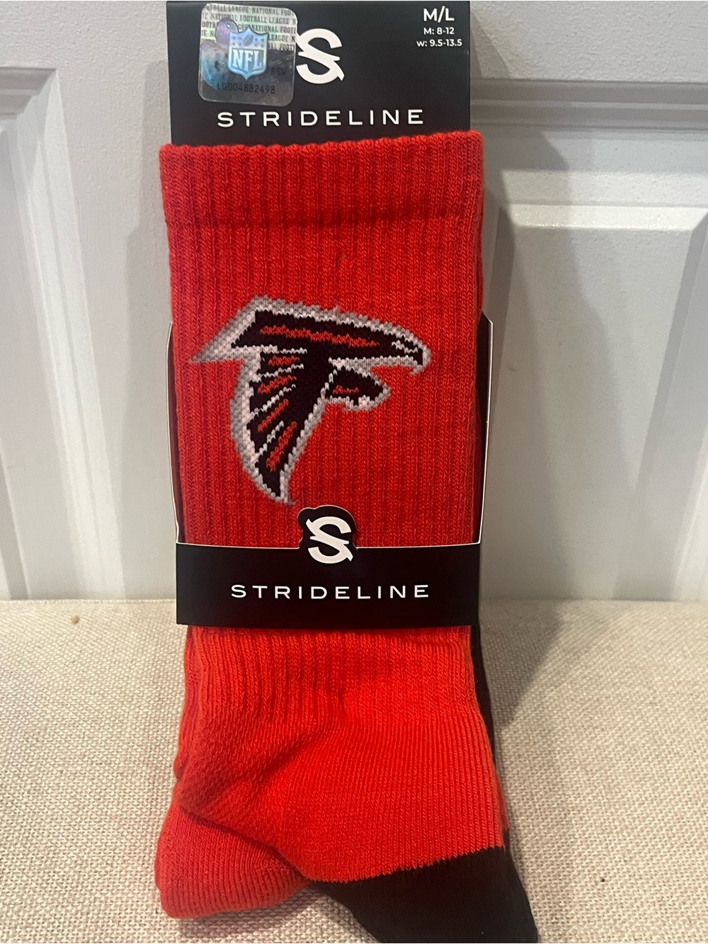 NWT Strideline Atlanta Falcons Red Crew Socks - Mens M/L- 2 Pairs